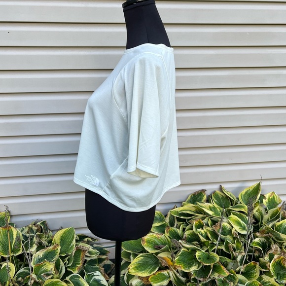NWT The North Face Vyrtue Short Sleeve Boxy Crop Top Tee Vintage White Heather - Picture 4 of 10